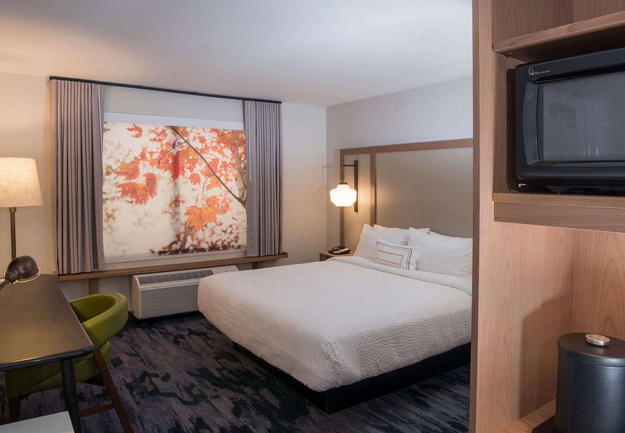 Fairfield & By Marriott Waterfront